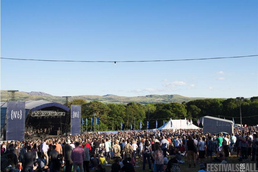 People at Festival No 6 2014