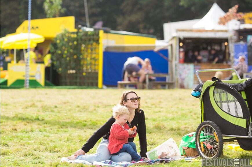 People at Festival No 6 2014