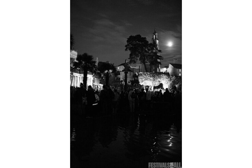 People at Festival No 6 2014