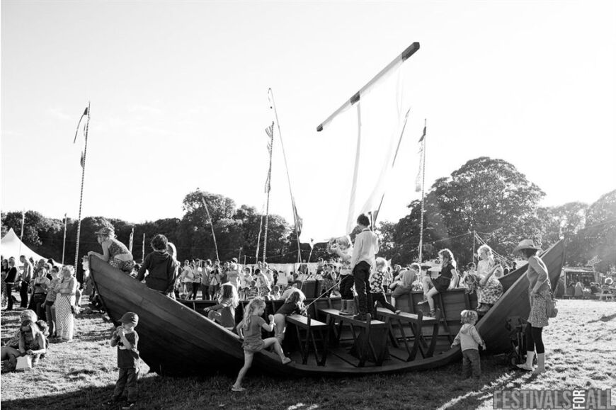 People at Festival No 6 2014