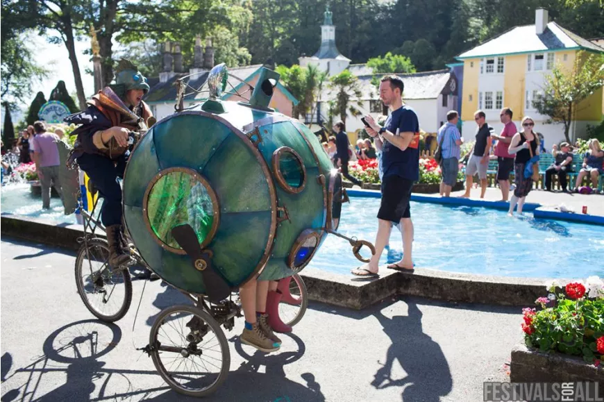 People at Festival No 6 2014