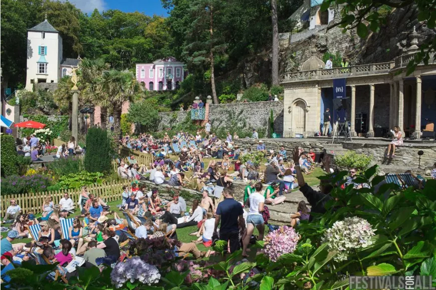 People at Festival No 6 2014