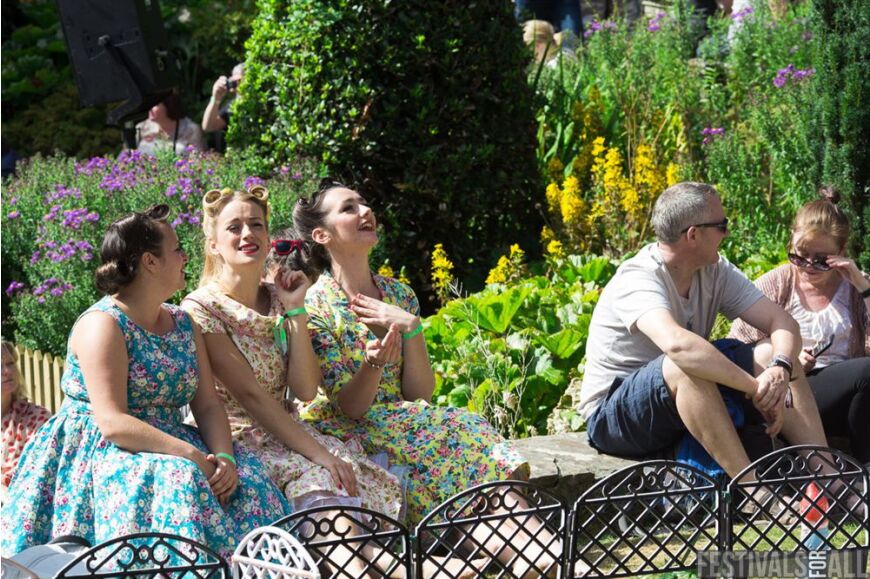 People at Festival No 6 2014