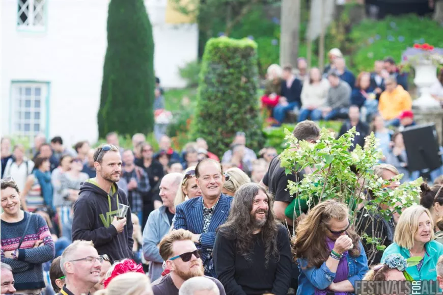 People at Festival No 6 2014