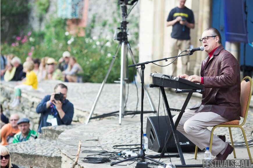 People at Festival No 6 2014