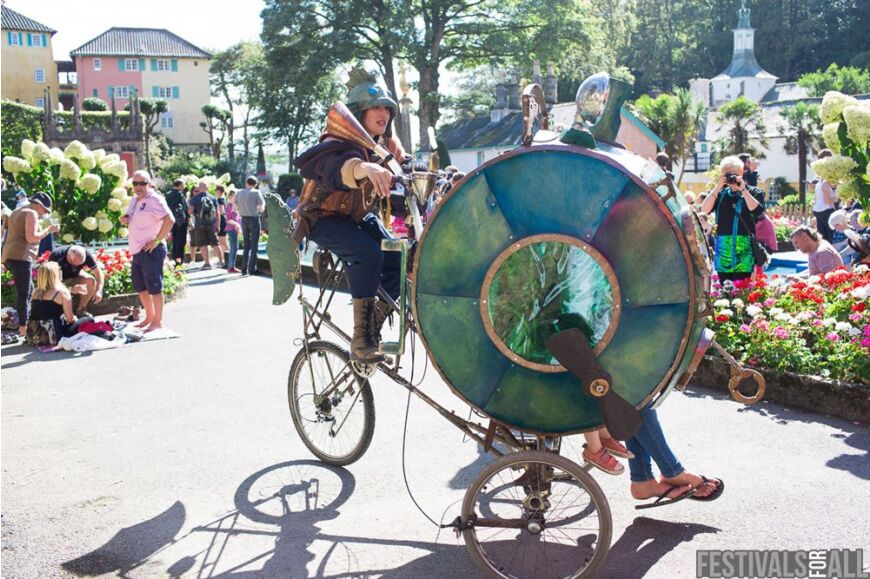 People at Festival No 6 2014