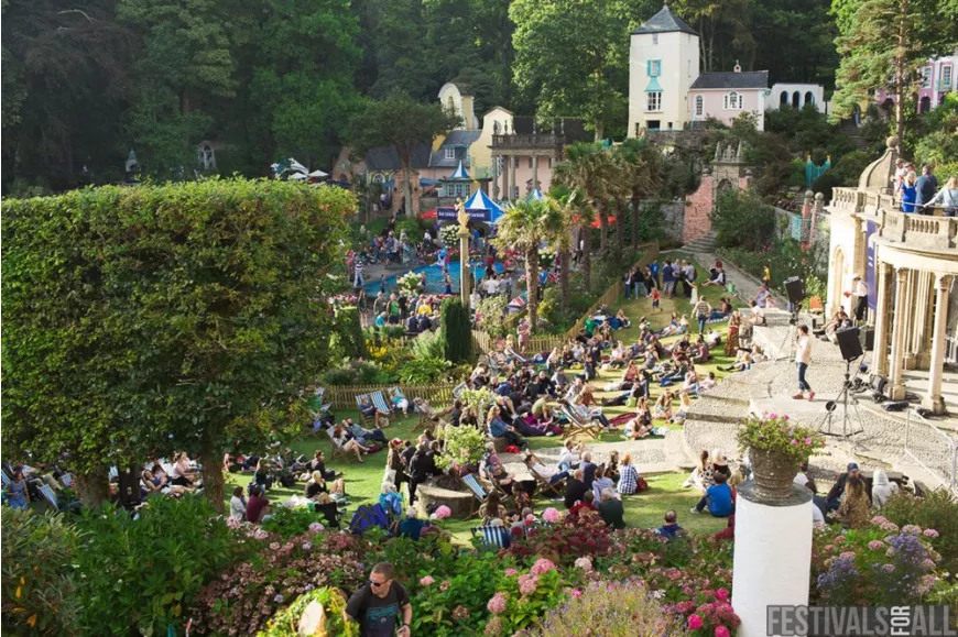 People at Festival No 6 2014